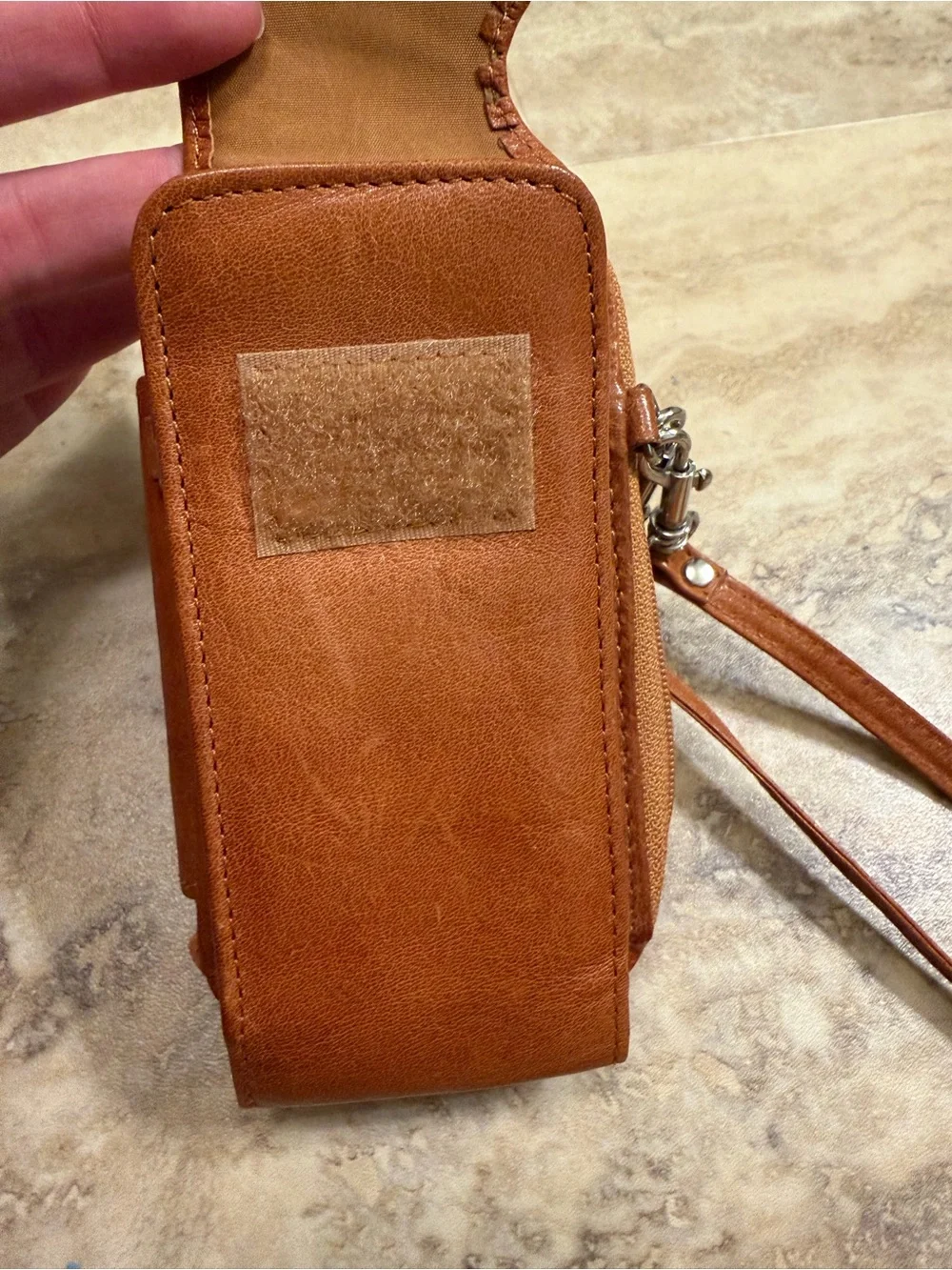 Wilsons Leather Tan Leather Wristlet Phone Pouch